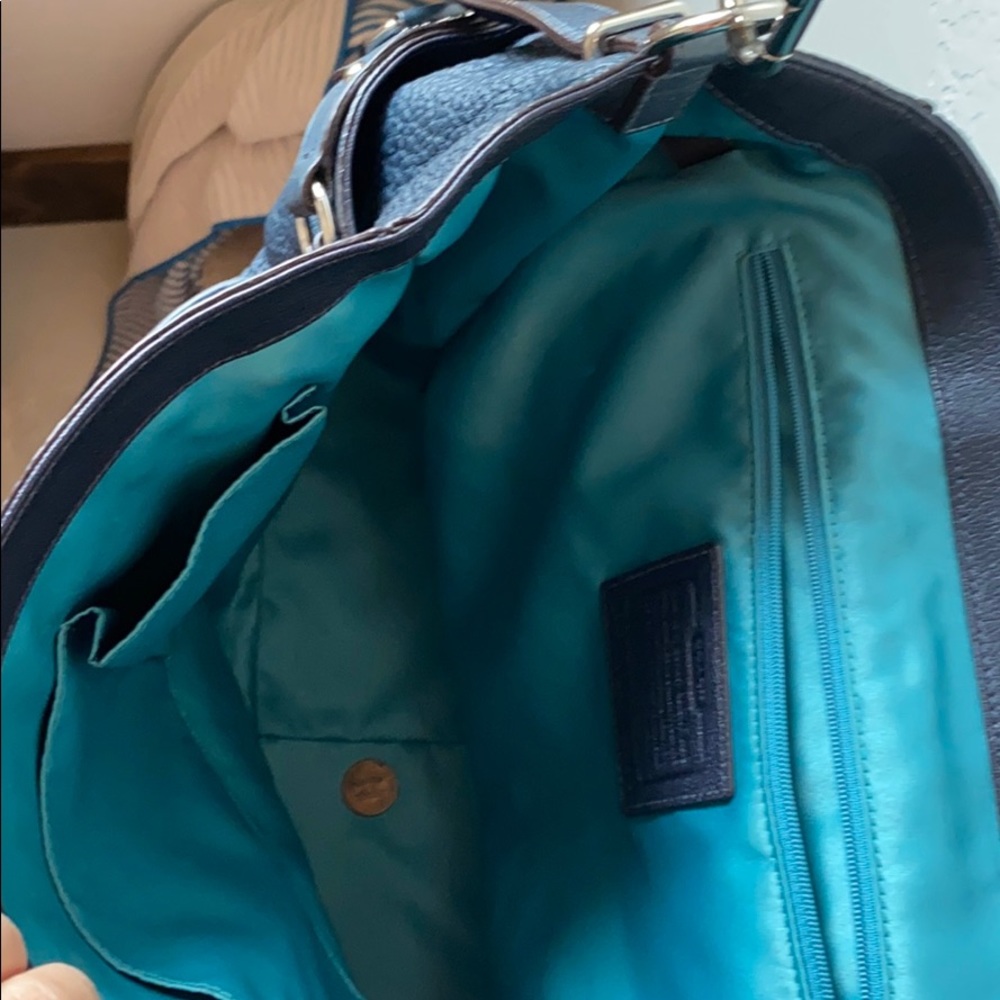 Navy leather Coach bag - Picture 4 of 5